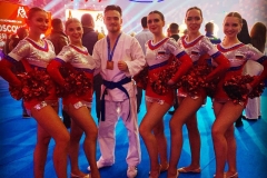 Liam-with-girls-Moscow-Bronze-Hand-to-Hand-Combat